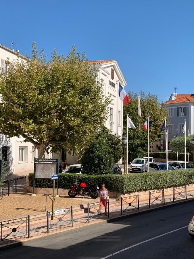 Suite In St Raph Saint-Raphaël Exterior foto